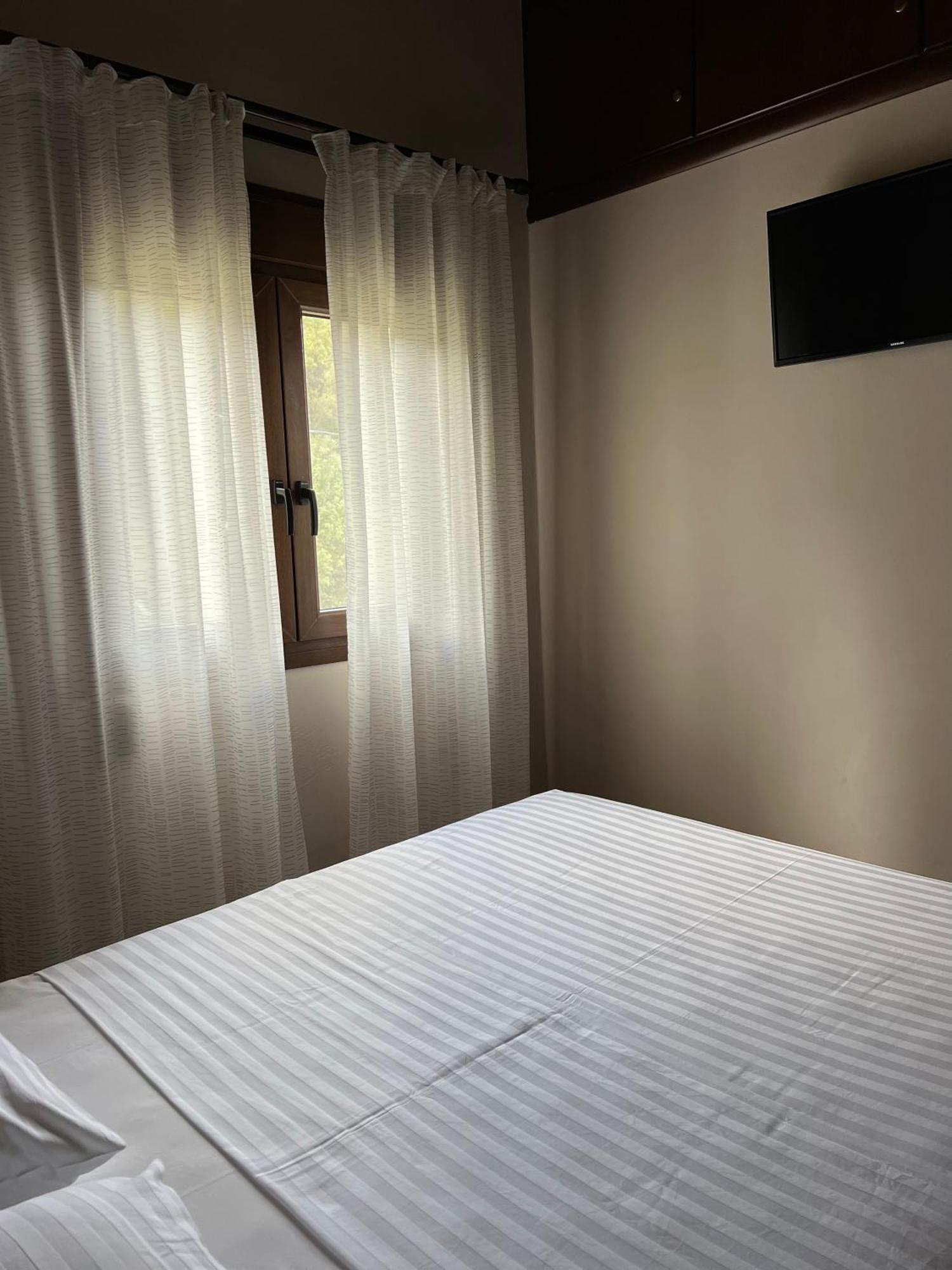 Serenity Resort Vríszesz Kültér fotó